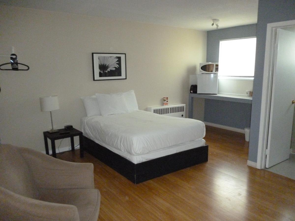 Wheel Inn Motel New Liskeard Bilik gambar