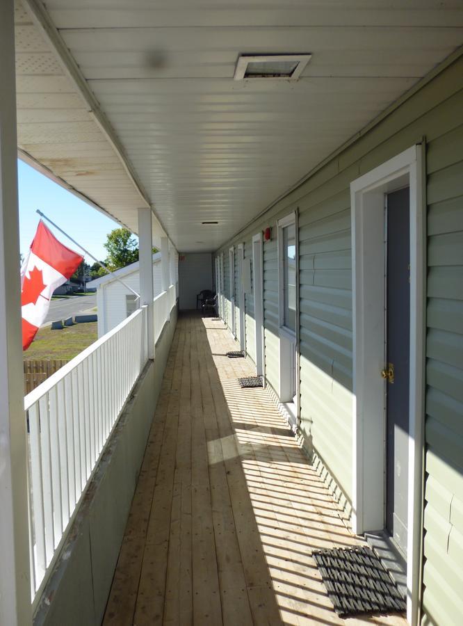 Wheel Inn Motel New Liskeard Luaran gambar