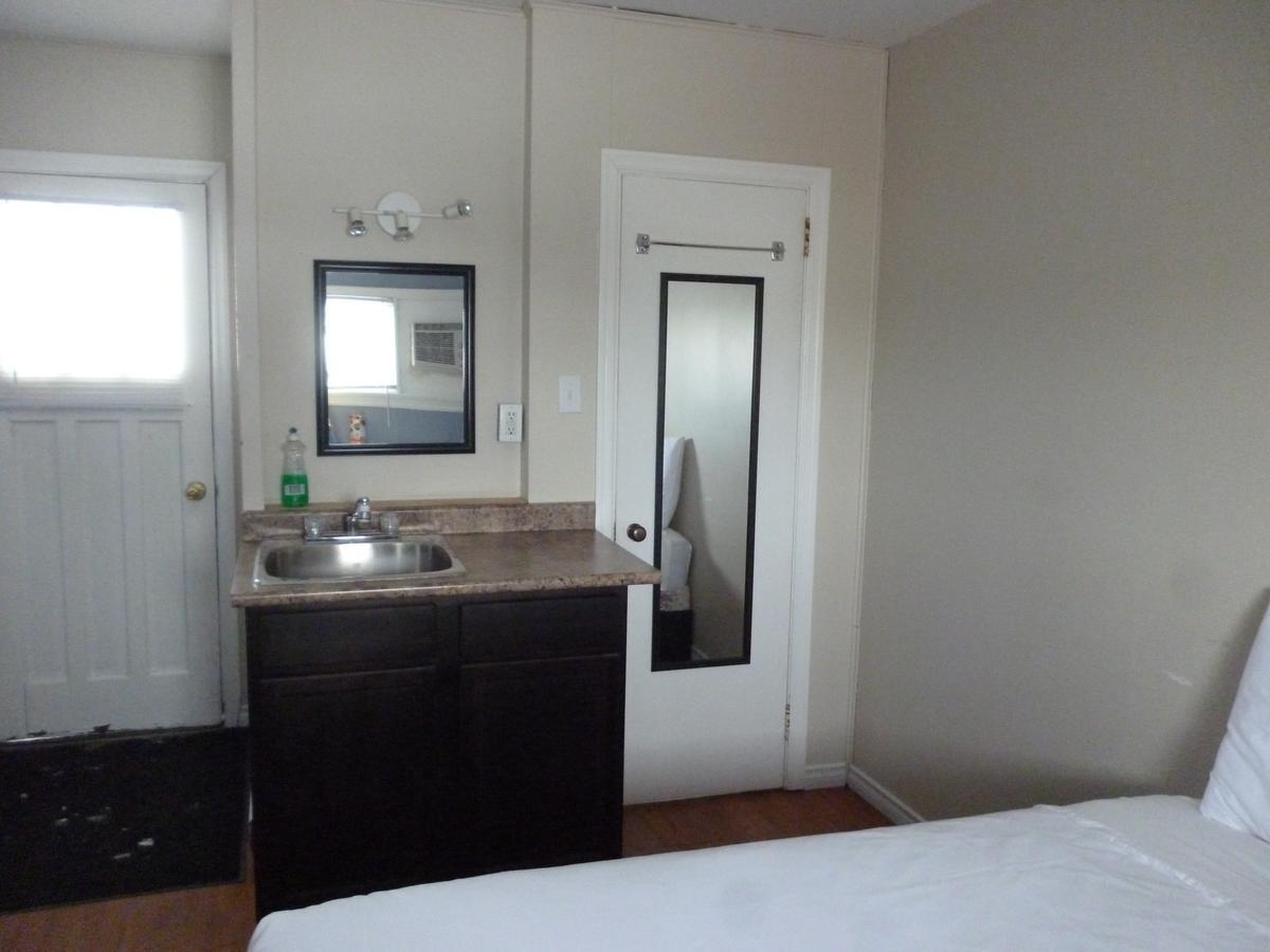 Wheel Inn Motel New Liskeard Bilik gambar